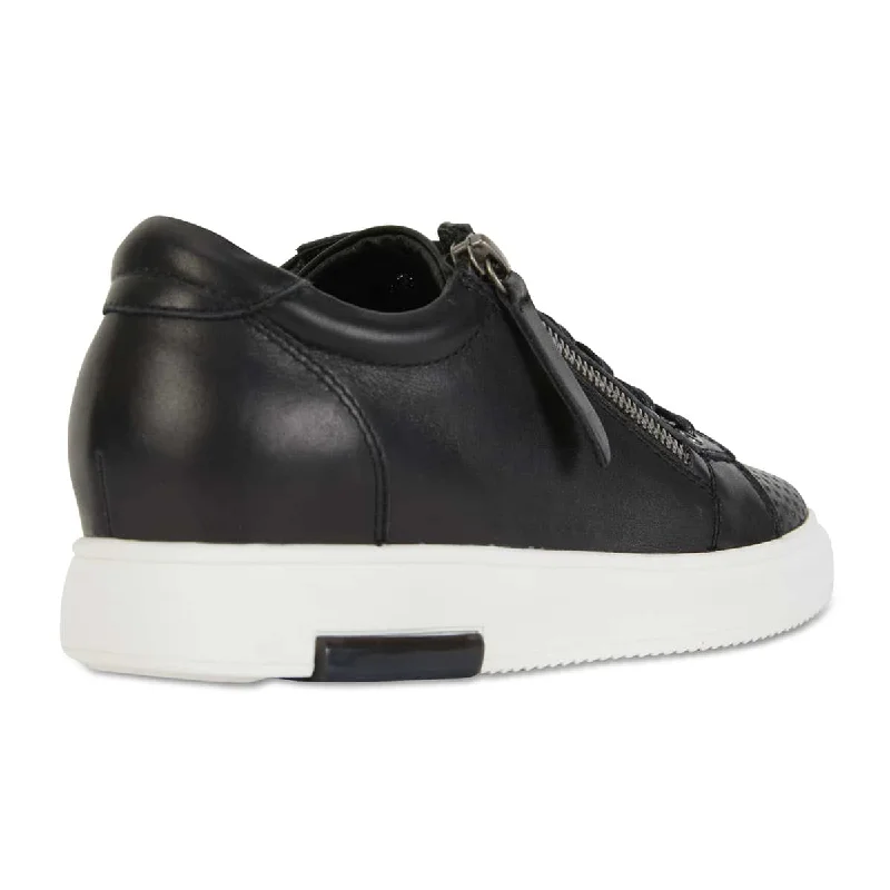 Carson Sneaker in Black Leather