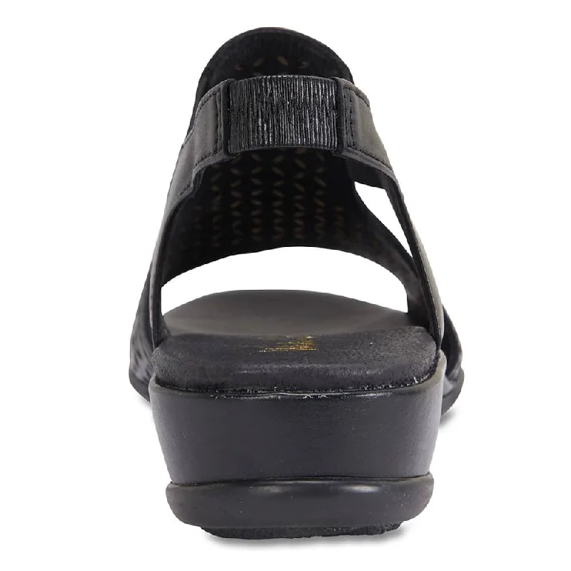 Champion Sandal in Black Leather