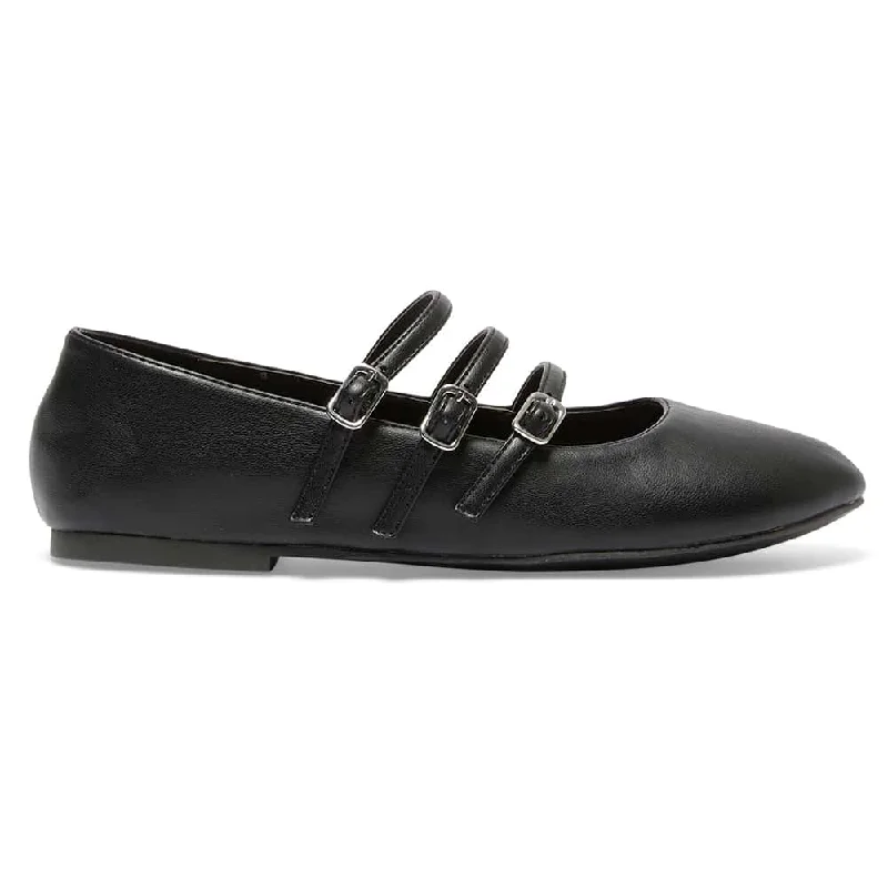 Leah Flat in Black Smooth