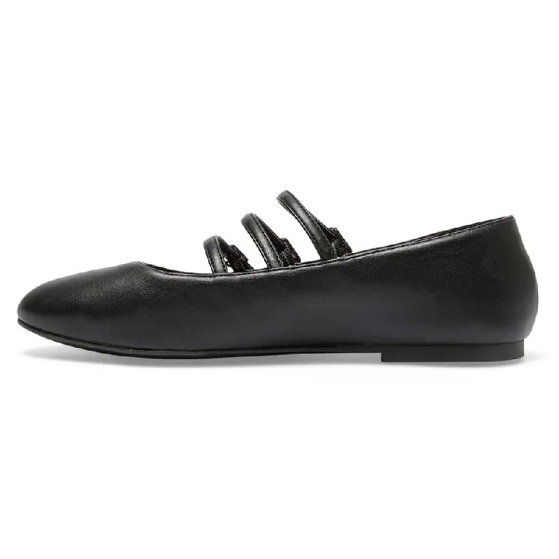 Leah Flat in Black Smooth