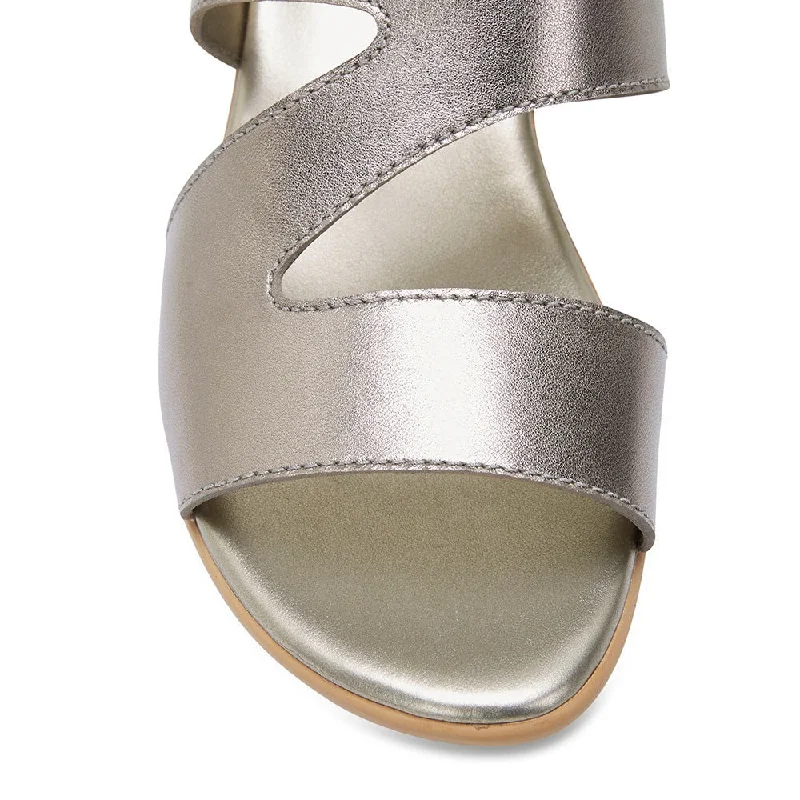 Orchid Heel in Pewter Leather