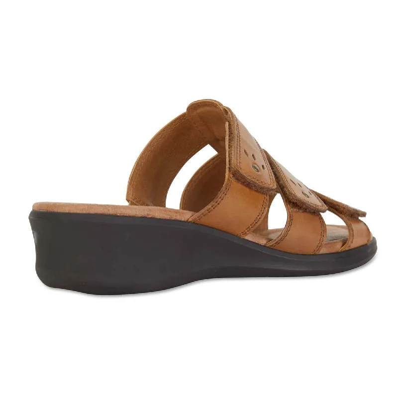 Pamela Sandal in Cognac Leather