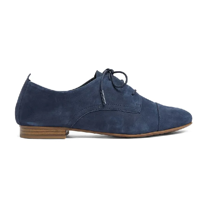 Utah Brogue in Navy Leather